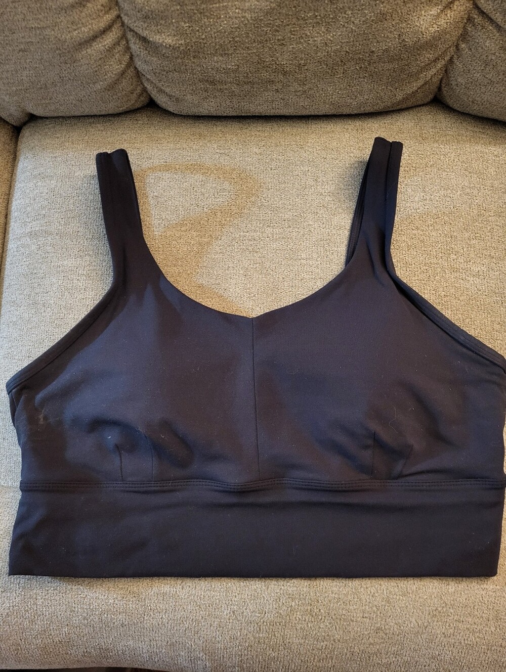 Duluth Medium Pullover Wireless Sports Bra